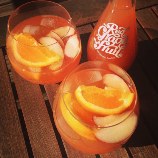 Organic Sparkling Red Grapefruit Drink (300ml)